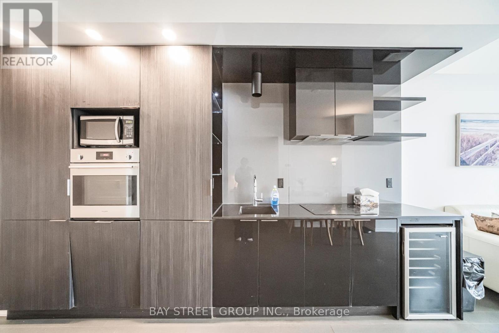 3217 - 70 Temperance Street, Toronto, Ontario  M5H 0B1 - Photo 7 - C12986992