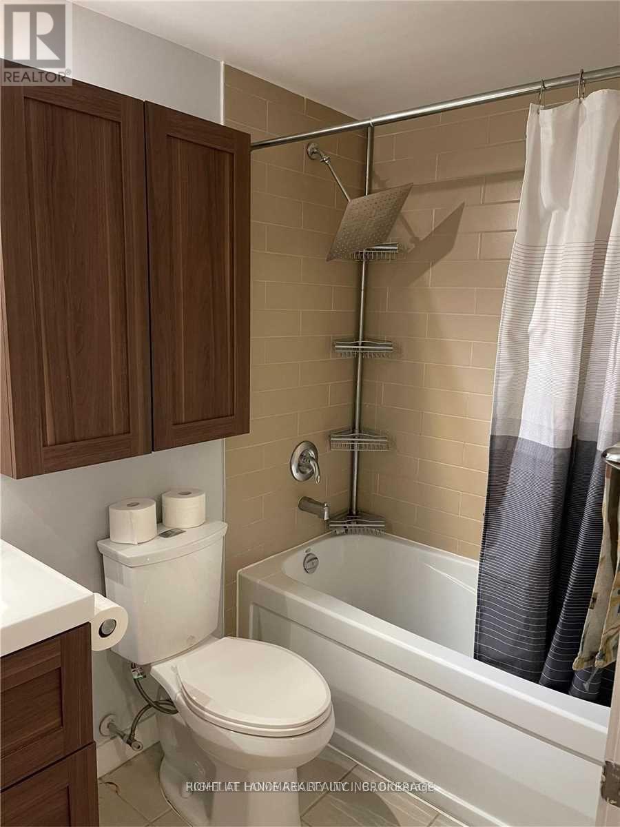 2006 - 5 Mariner Terrace, Toronto, Ontario  M5V 3V6 - Photo 14 - C12987002