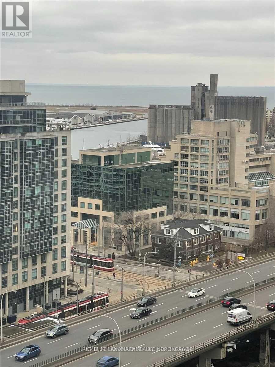 2006 - 5 Mariner Terrace, Toronto, Ontario  M5V 3V6 - Photo 18 - C12987002