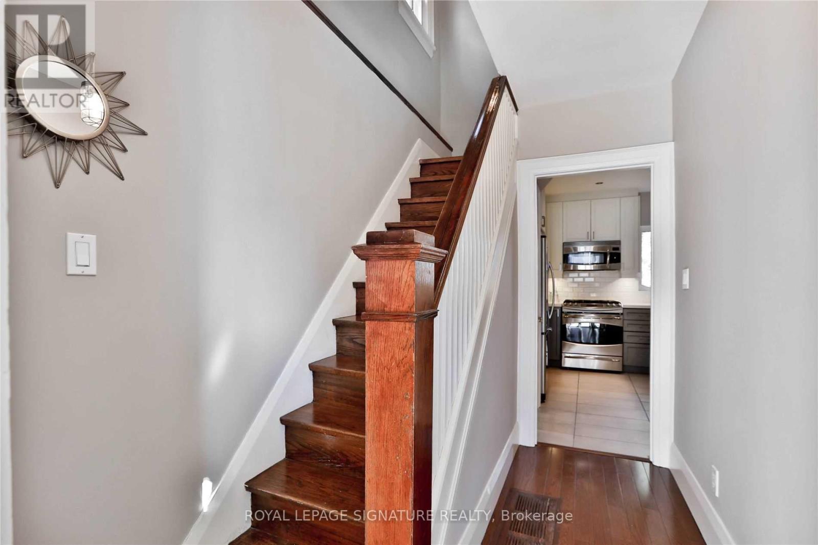 372 Roehampton Avenue, Toronto, Ontario M4P 1S4 - Photo 6 - C12987026