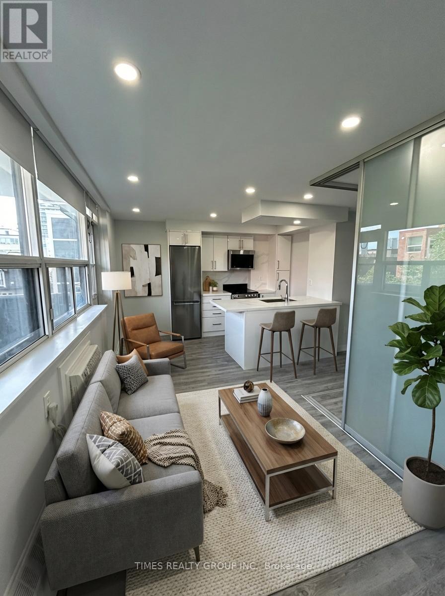 203 - 15 WALMER ROAD, Toronto, Ontario