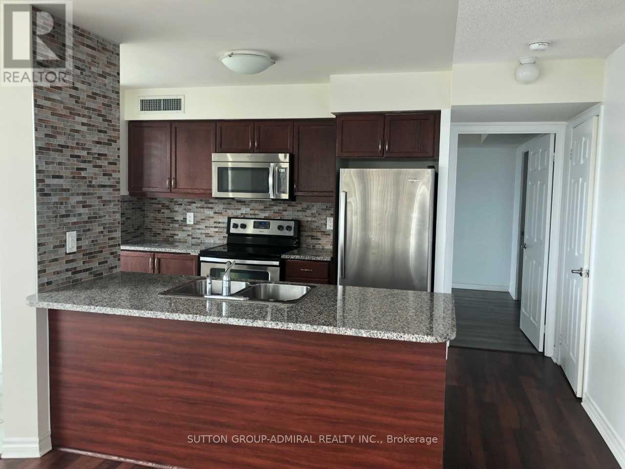 2811 - 19 Grand Trunk Crescent S, Toronto, Ontario  M5J 3A3 - Photo 2 - C12987094