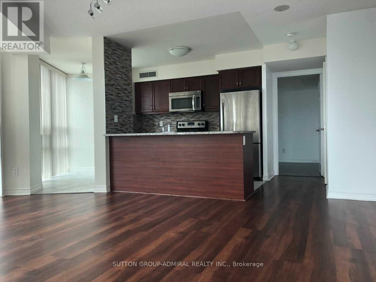 2811 - 19 Grand Trunk Crescent S, Toronto, Ontario  M5J 3A3 - Photo 3 - C12987094