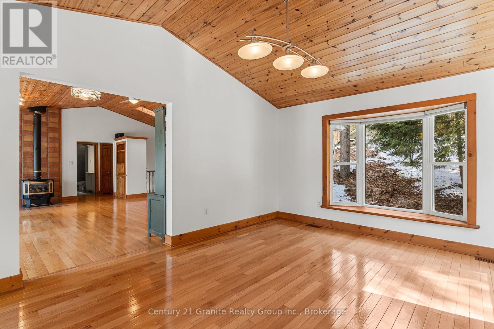 1058 Kipps Lane, Dysart Et Al, Ontario  K0M 1S0 - Photo 23 - X12987020