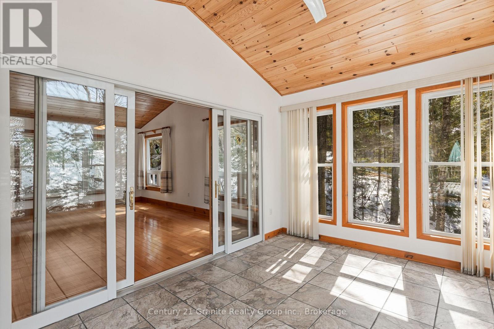 1058 Kipps Lane, Dysart Et Al, Ontario  K0M 1S0 - Photo 24 - X12987020