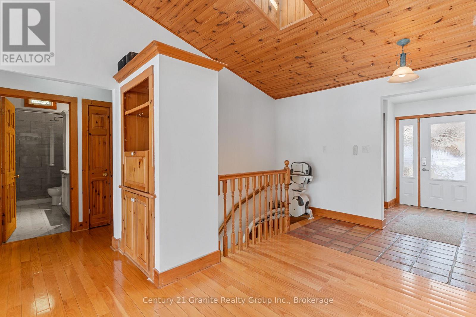 1058 Kipps Lane, Dysart Et Al, Ontario  K0M 1S0 - Photo 27 - X12987020