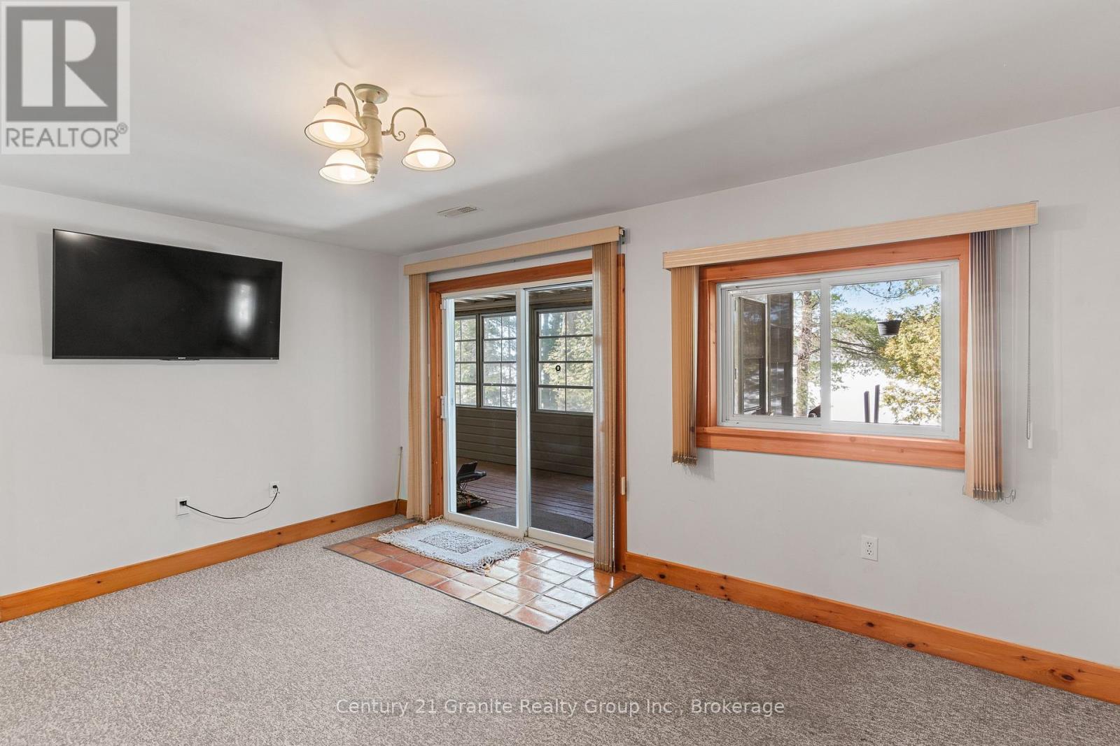 1058 Kipps Lane, Dysart Et Al, Ontario  K0M 1S0 - Photo 34 - X12987020