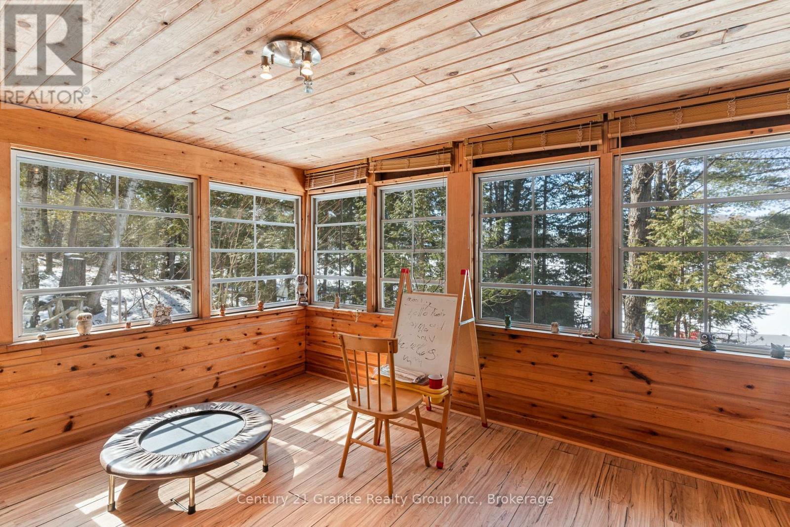 1058 Kipps Lane, Dysart Et Al, Ontario  K0M 1S0 - Photo 36 - X12987020