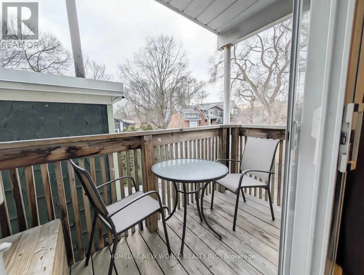 2 - 258 Kenilworth Avenue, Toronto, Ontario  M4L 3S8 - Photo 4 - E12987064