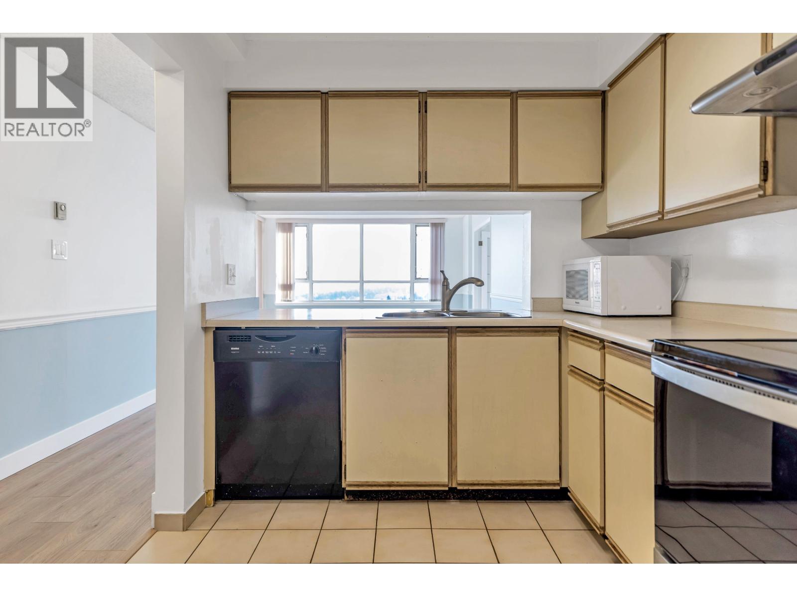 1401 6070 Mcmurray Avenue, Burnaby, British Columbia  V5H 4J3 - Photo 16 - R3107195