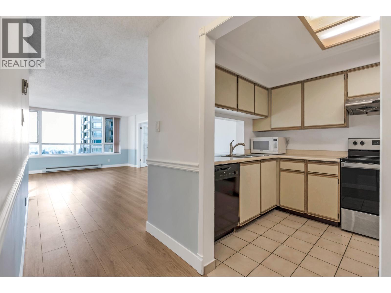 1401 6070 Mcmurray Avenue, Burnaby, British Columbia  V5H 4J3 - Photo 15 - R3107195