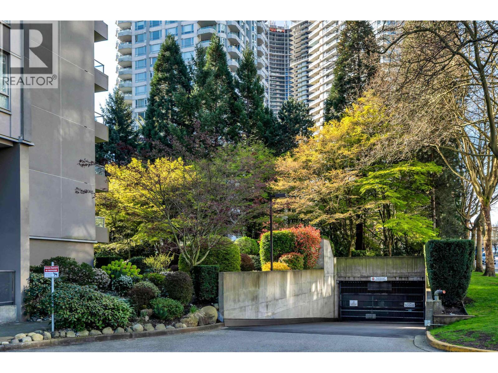 1401 6070 Mcmurray Avenue, Burnaby, British Columbia  V5H 4J3 - Photo 3 - R3107195