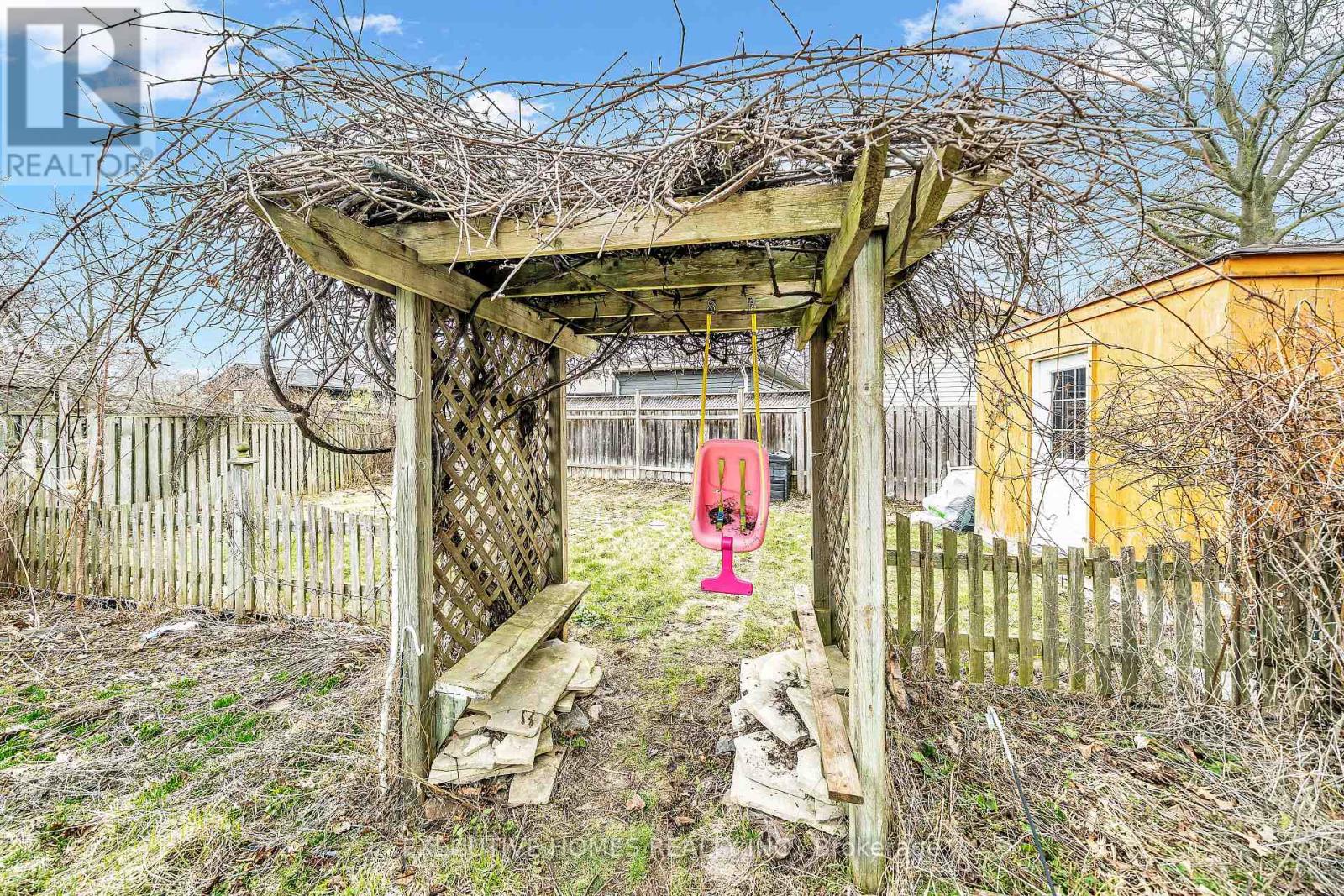 318 Rondeau Court, Oshawa, Ontario  L1J 6N4 - Photo 47 - E12983306