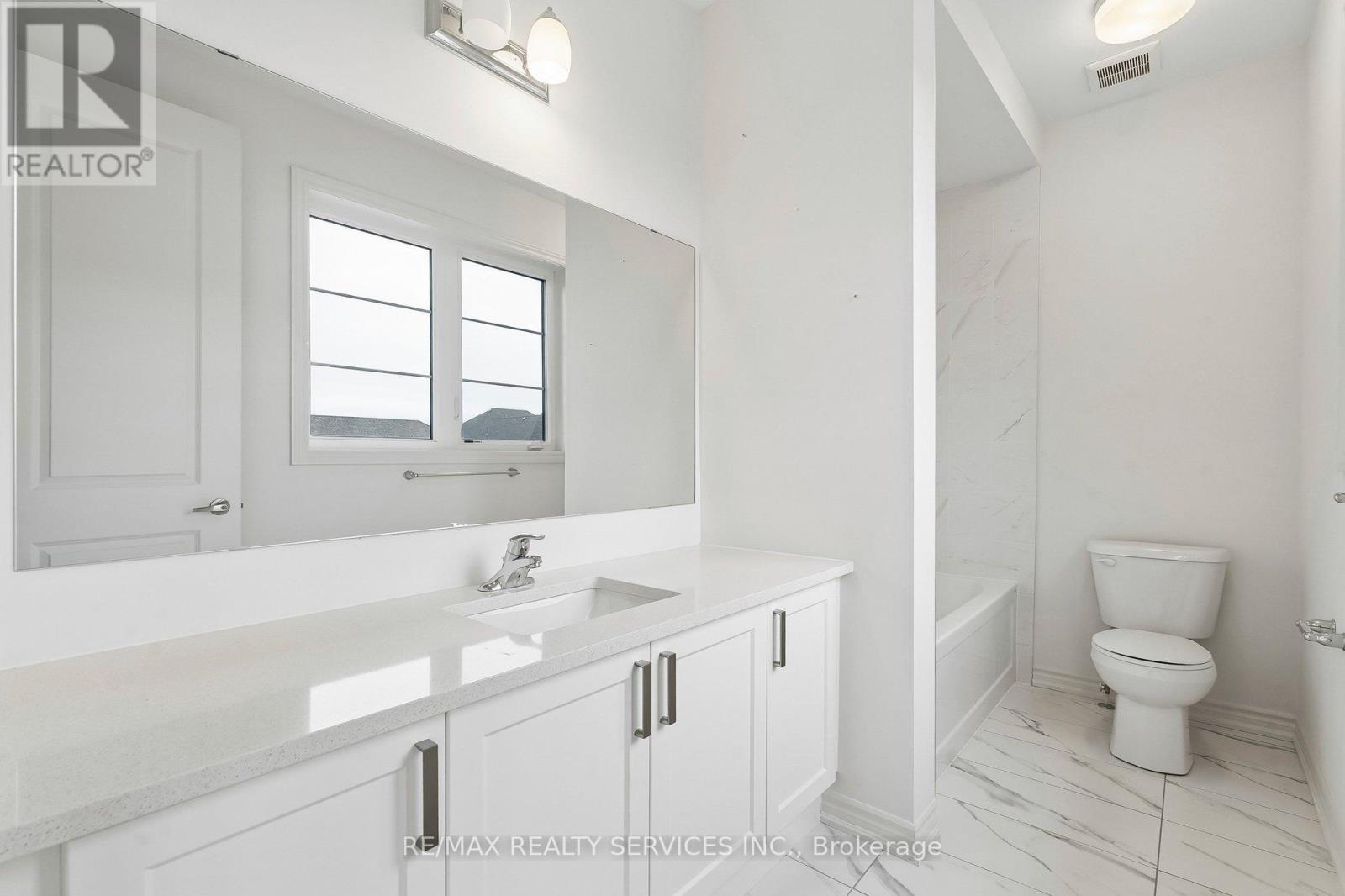 25 Bellflower Crescent, Adjala-Tosorontio, Ontario  L0G 1W0 - Photo 43 - N12926222