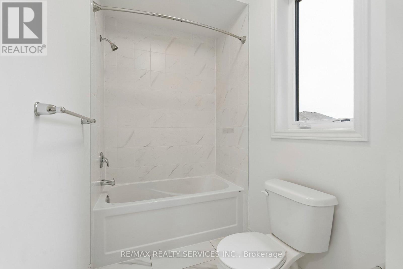 25 Bellflower Crescent, Adjala-Tosorontio, Ontario  L0G 1W0 - Photo 45 - N12926222