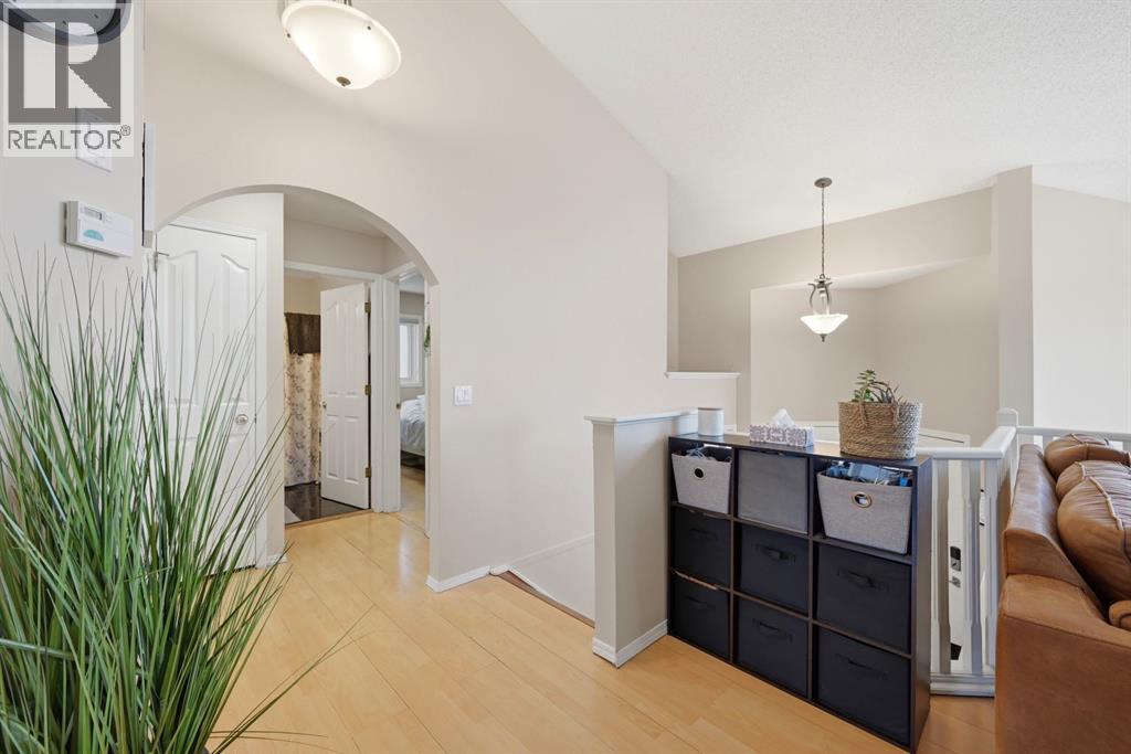 10205 Hidden Valley Drive Nw, Calgary, Alberta  T3A 5B6 - Photo 5 - A2296474