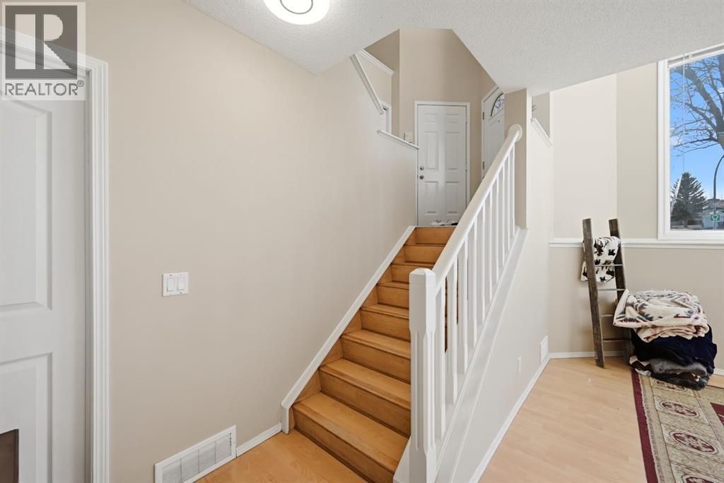 10205 Hidden Valley Drive Nw, Calgary, Alberta  T3A 5B6 - Photo 29 - A2296474