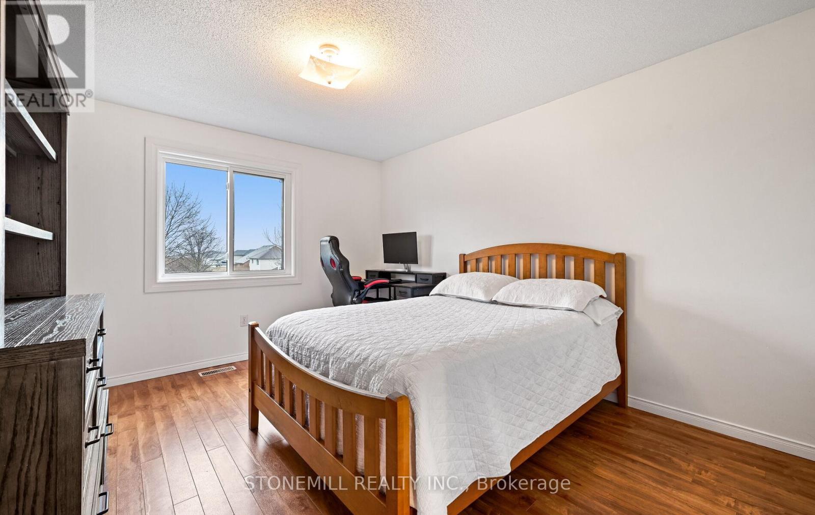 140 Mcmeeken Drive, Cambridge, Ontario  N3C 4E7 - Photo 27 - X12984996