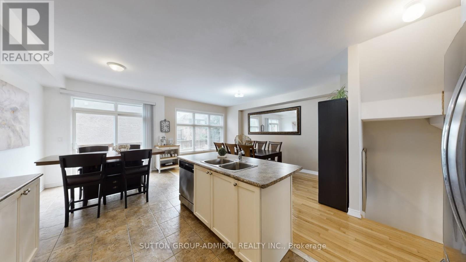 36 Helen Street, Vaughan, Ontario  L4L 3S3 - Photo 14 - N12986998