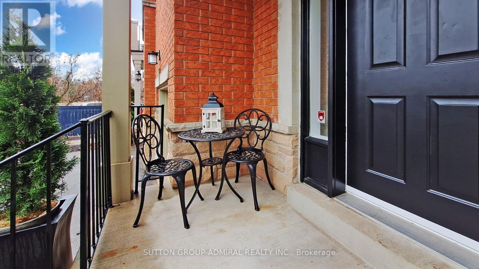 36 Helen Street, Vaughan, Ontario  L4L 3S3 - Photo 6 - N12986998