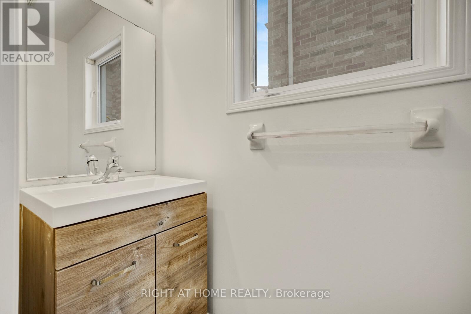 53 Feather Reed Way, Brampton, Ontario  L6R 2Z7 - Photo 15 - W12987014