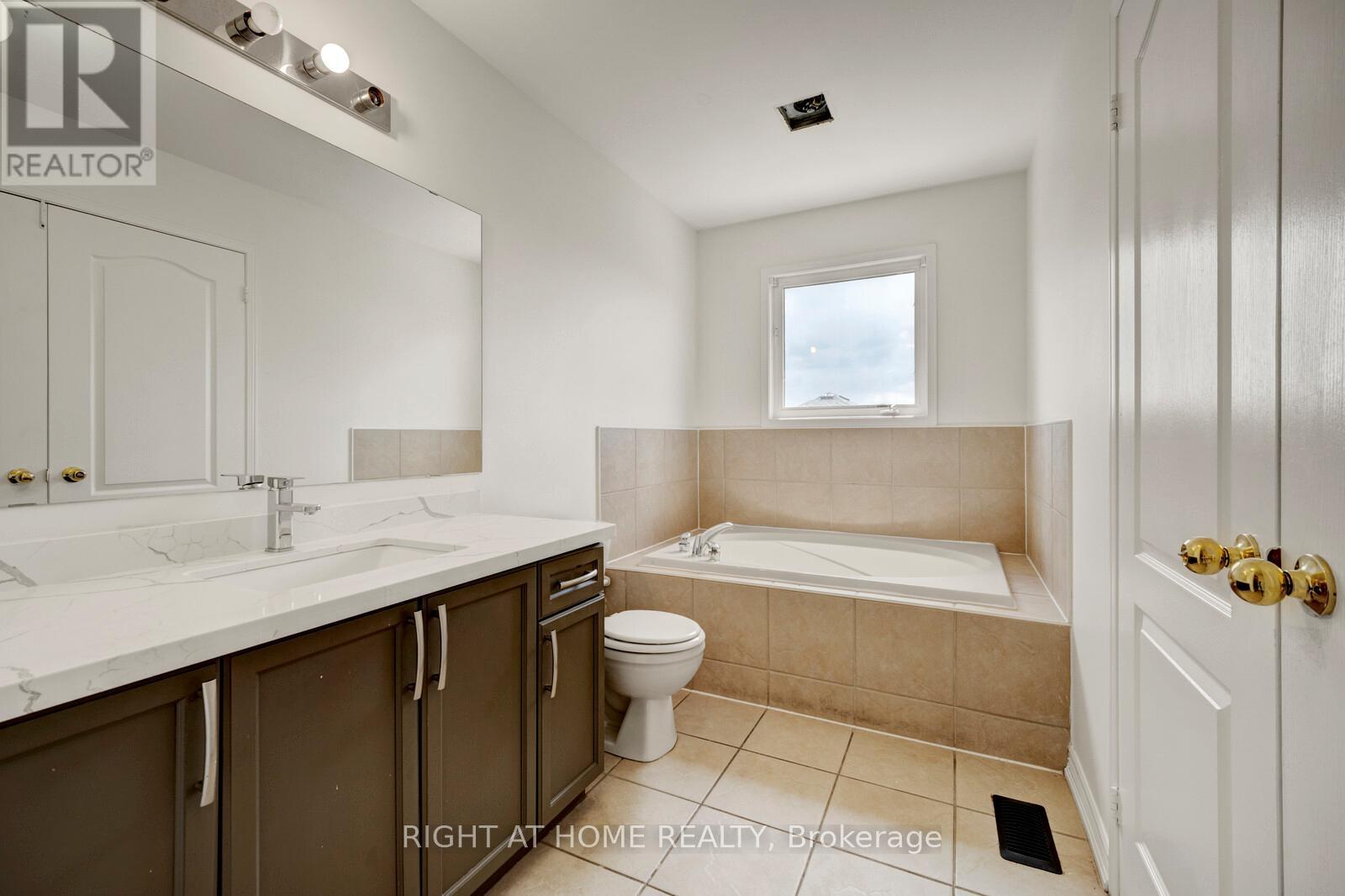 53 Feather Reed Way, Brampton, Ontario  L6R 2Z7 - Photo 21 - W12987014