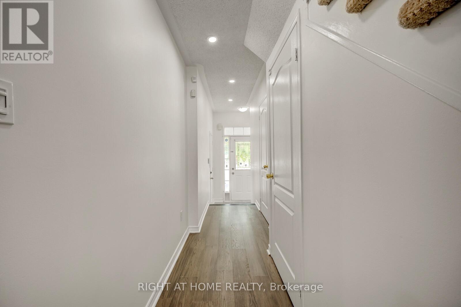 53 Feather Reed Way, Brampton, Ontario  L6R 2Z7 - Photo 3 - W12987014