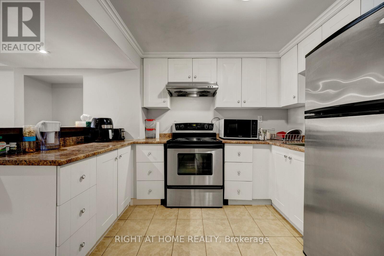 53 Feather Reed Way, Brampton, Ontario  L6R 2Z7 - Photo 32 - W12987014