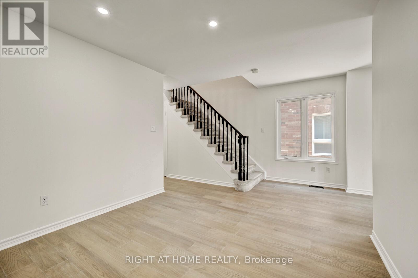 53 Feather Reed Way, Brampton, Ontario  L6R 2Z7 - Photo 7 - W12987014