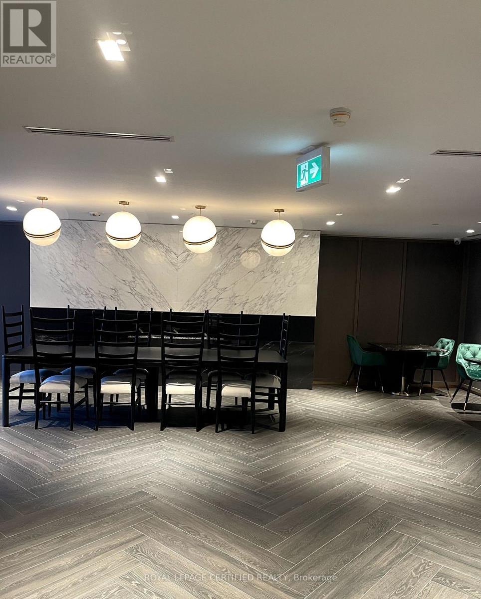 131 - 395 Dundas Street, Oakville, Ontario  L6M 5R8 - Photo 18 - W12987016