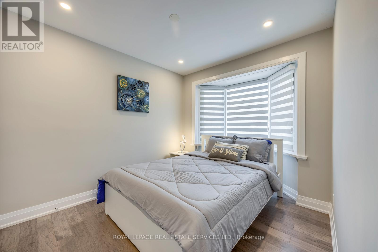 577 Trudale Court, Oakville, Ontario  L6L 4H2 - Photo 13 - W12987028