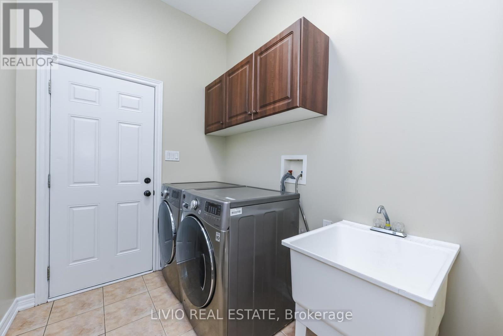 48 Bonnie Braes Drive, Brampton, Ontario  L6Y 0Y5 - Photo 13 - W12987036