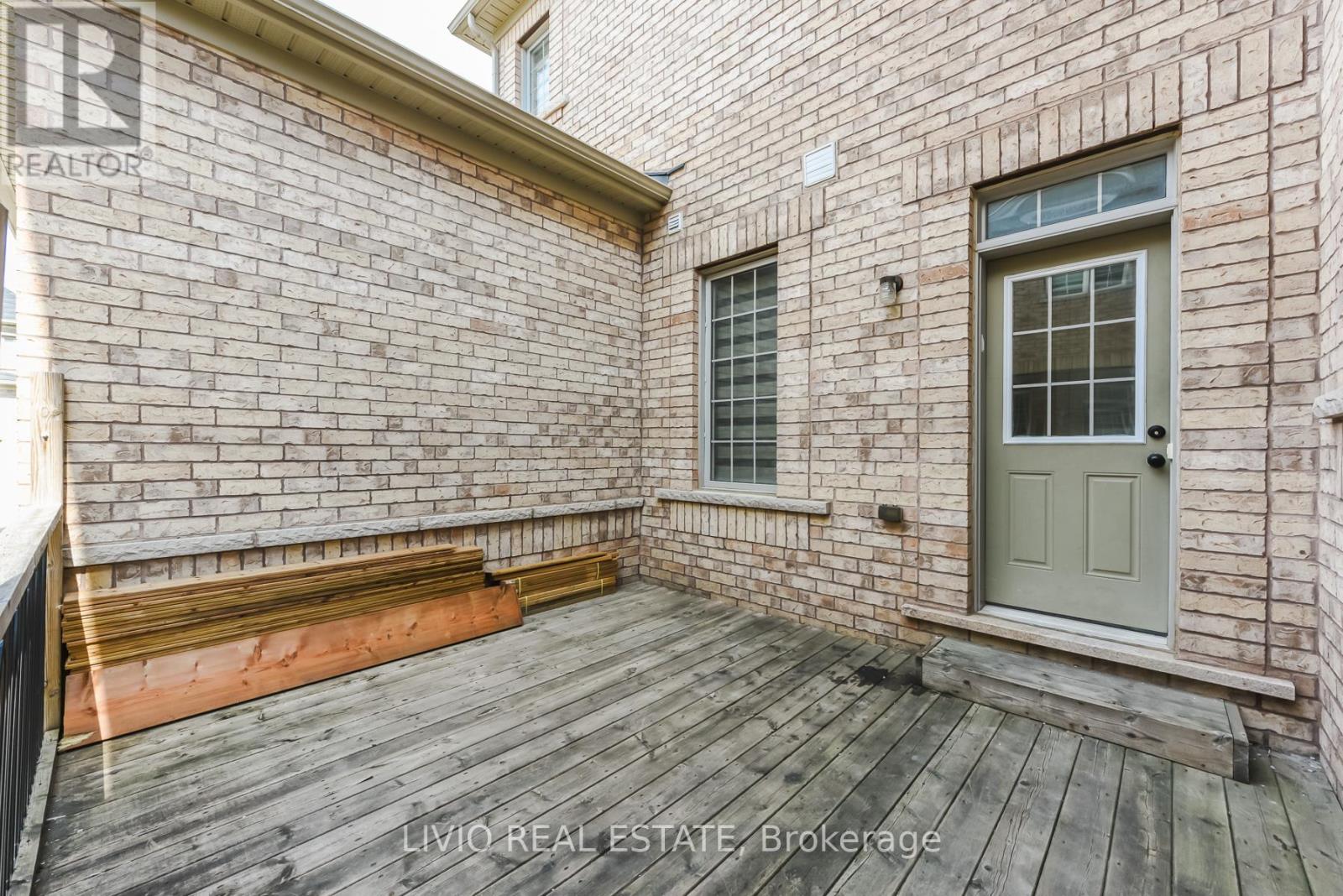 48 Bonnie Braes Drive, Brampton, Ontario  L6Y 0Y5 - Photo 31 - W12987036