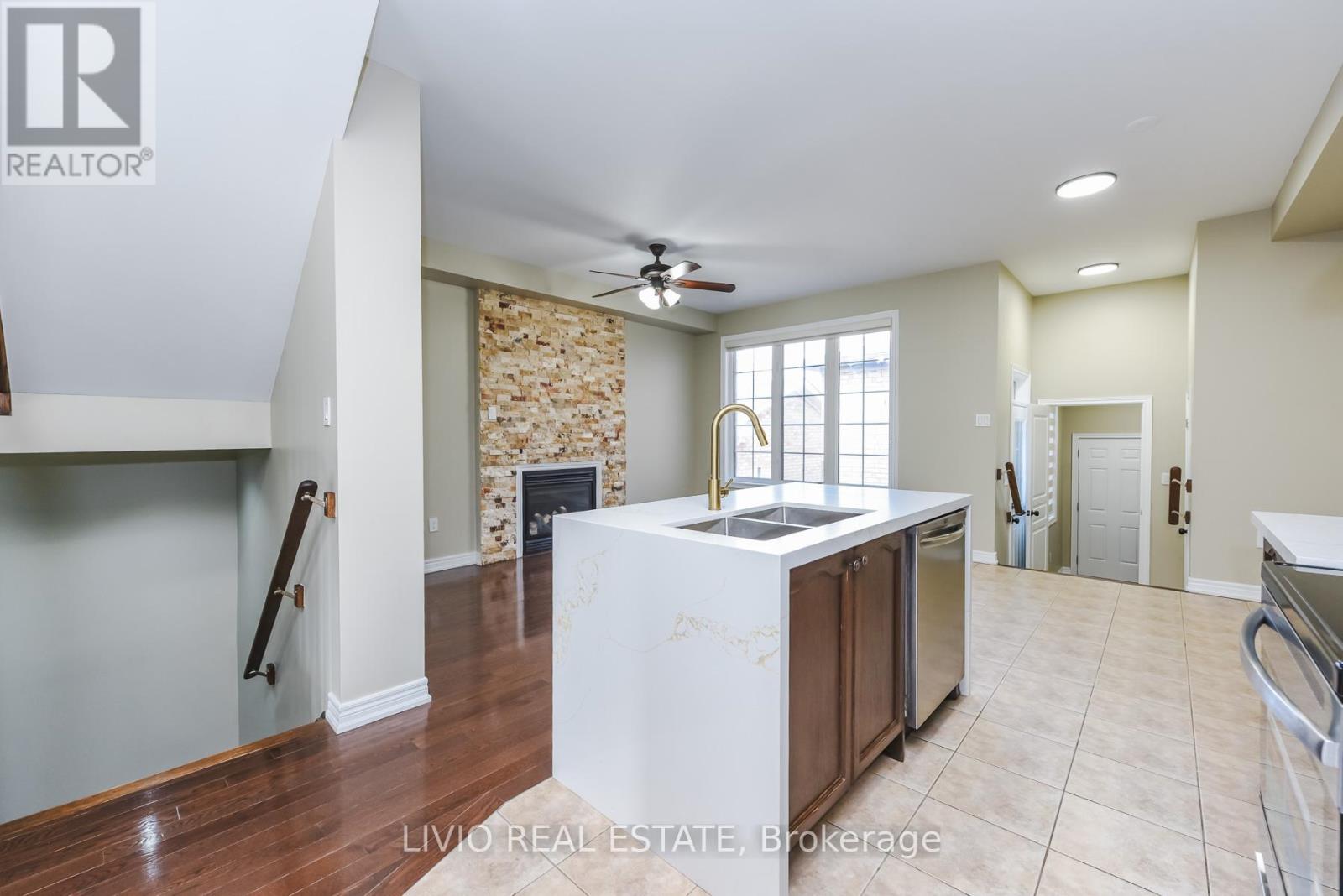 48 Bonnie Braes Drive, Brampton, Ontario  L6Y 0Y5 - Photo 9 - W12987036