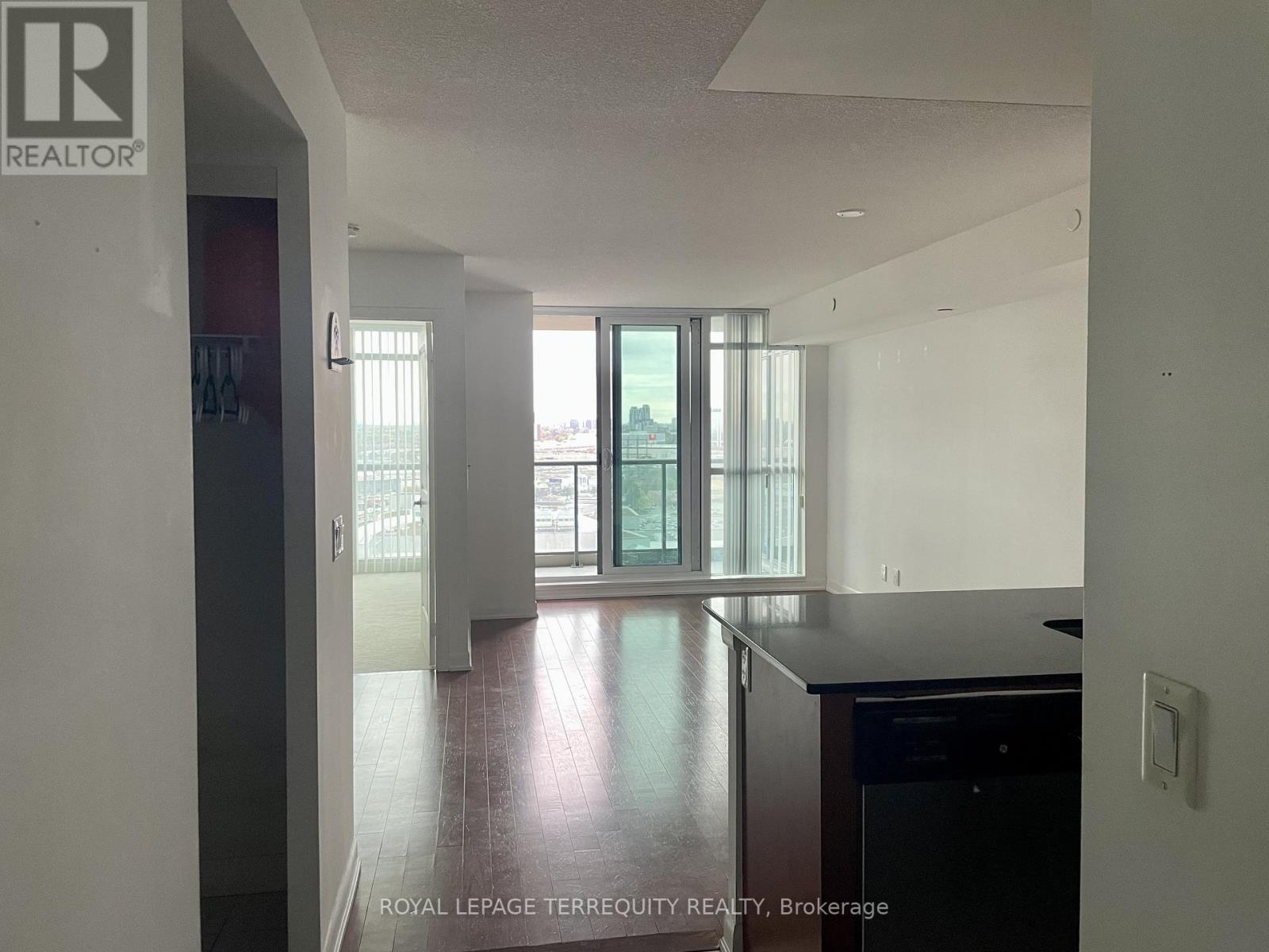 1904 - 205 Sherway Gardens Road, Toronto, Ontario  M9C 0A5 - Photo 4 - W12987044