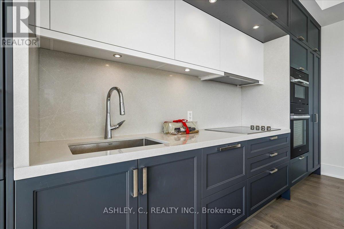 259 The Kingsway, Toronto, Ontario  M9A 0G2 - Photo 17 - W12987080