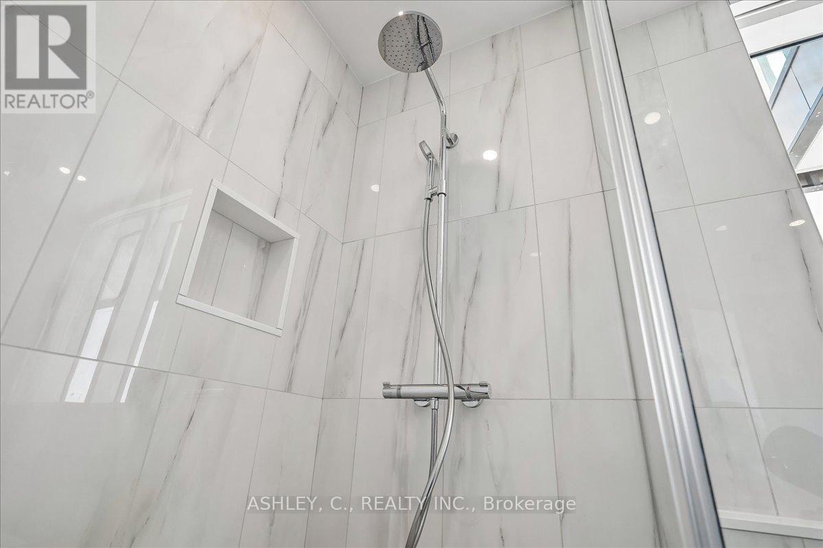 259 The Kingsway, Toronto, Ontario  M9A 0G2 - Photo 31 - W12987080