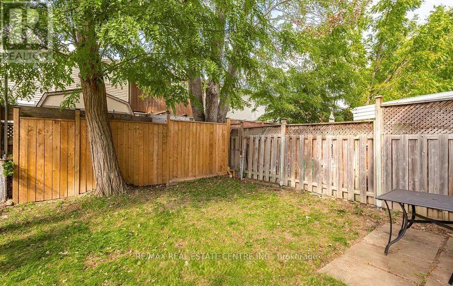 42 Gilmore Drive, Brampton, Ontario  L6V 3K4 - Photo 3 - W12987090