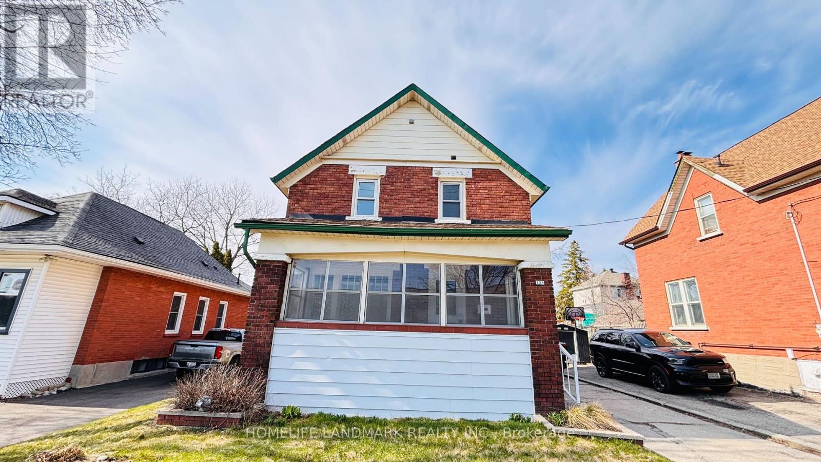 138 Glasgow Street, Kitchener, Ontario  N2G 2G9 - Photo 3 - X12987004