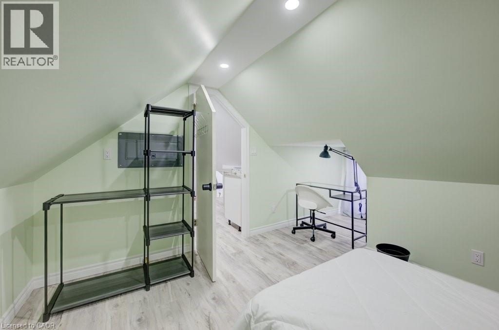 74 Mcdougall Road, Waterloo, Ontario  N2L 2W5 - Photo 27 - 40812237