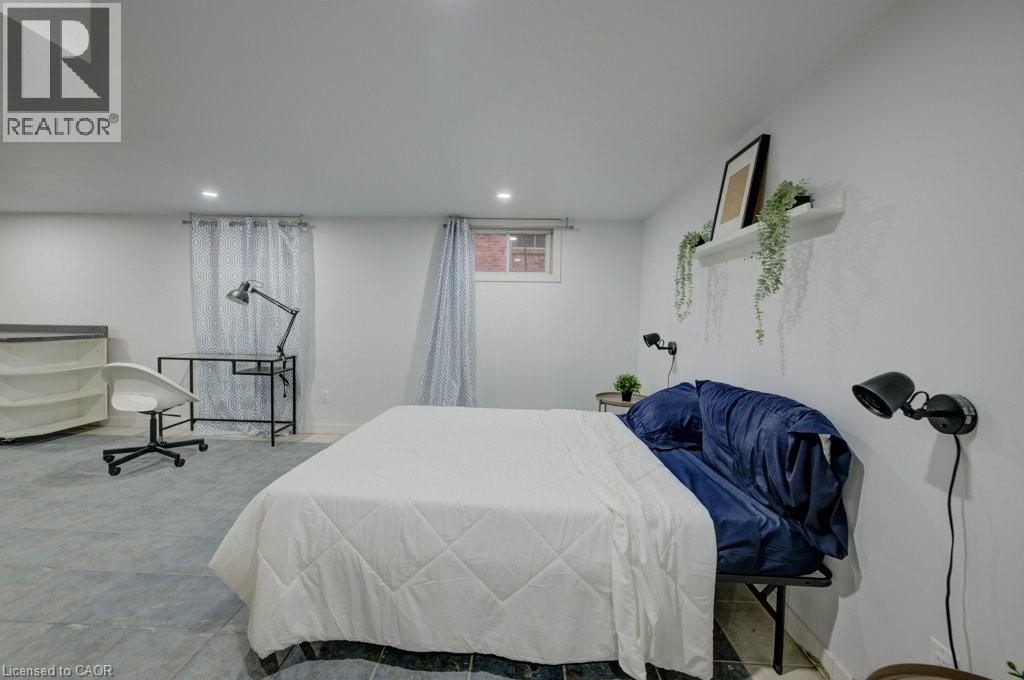 74 Mcdougall Road, Waterloo, Ontario  N2L 2W5 - Photo 30 - 40812237