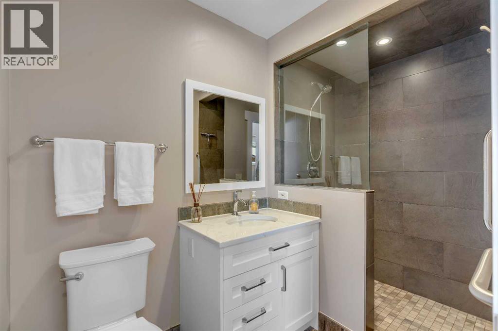 5411 Ladbrooke Drive SW, Calgary, Alberta  T3E 5X9 - Photo 26 - A2291483