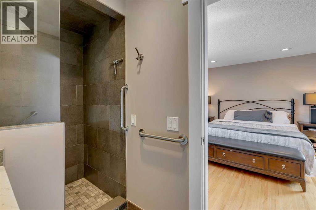 5411 Ladbrooke Drive SW, Calgary, Alberta  T3E 5X9 - Photo 27 - A2291483