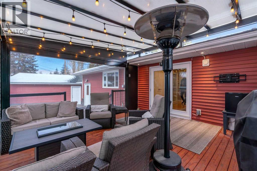 5411 Ladbrooke Drive SW, Calgary, Alberta  T3E 5X9 - Photo 19 - A2291483