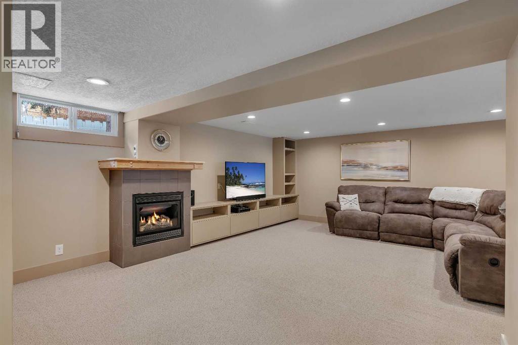 5411 Ladbrooke Drive SW, Calgary, Alberta  T3E 5X9 - Photo 35 - A2291483