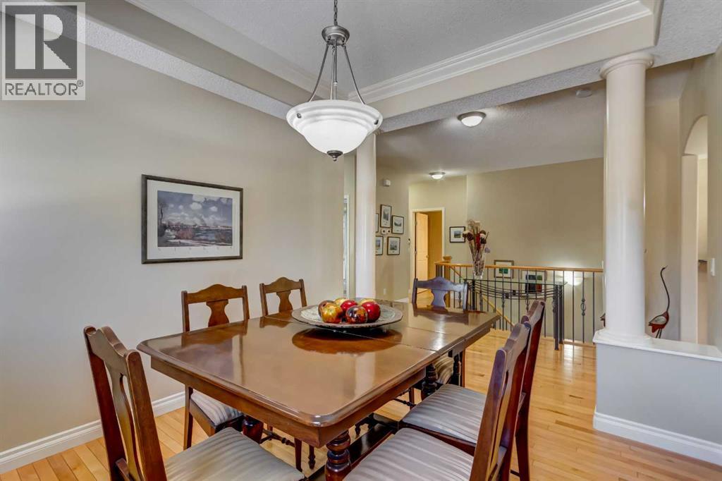 8 Straddock Villas SW, Calgary, Alberta  T3H 5C7 - Photo 7 - A2300354