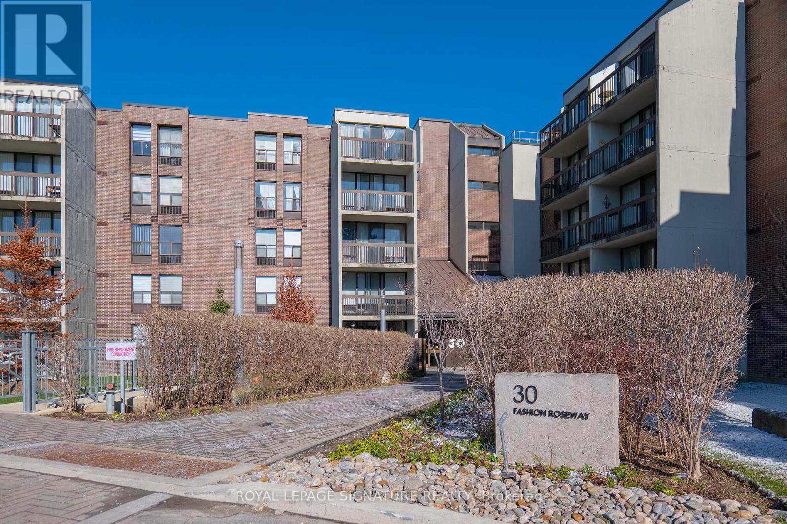404 - 30 Fashion Roseway, Toronto, Ontario  M2N 6B4 - Photo 2 - C12986902