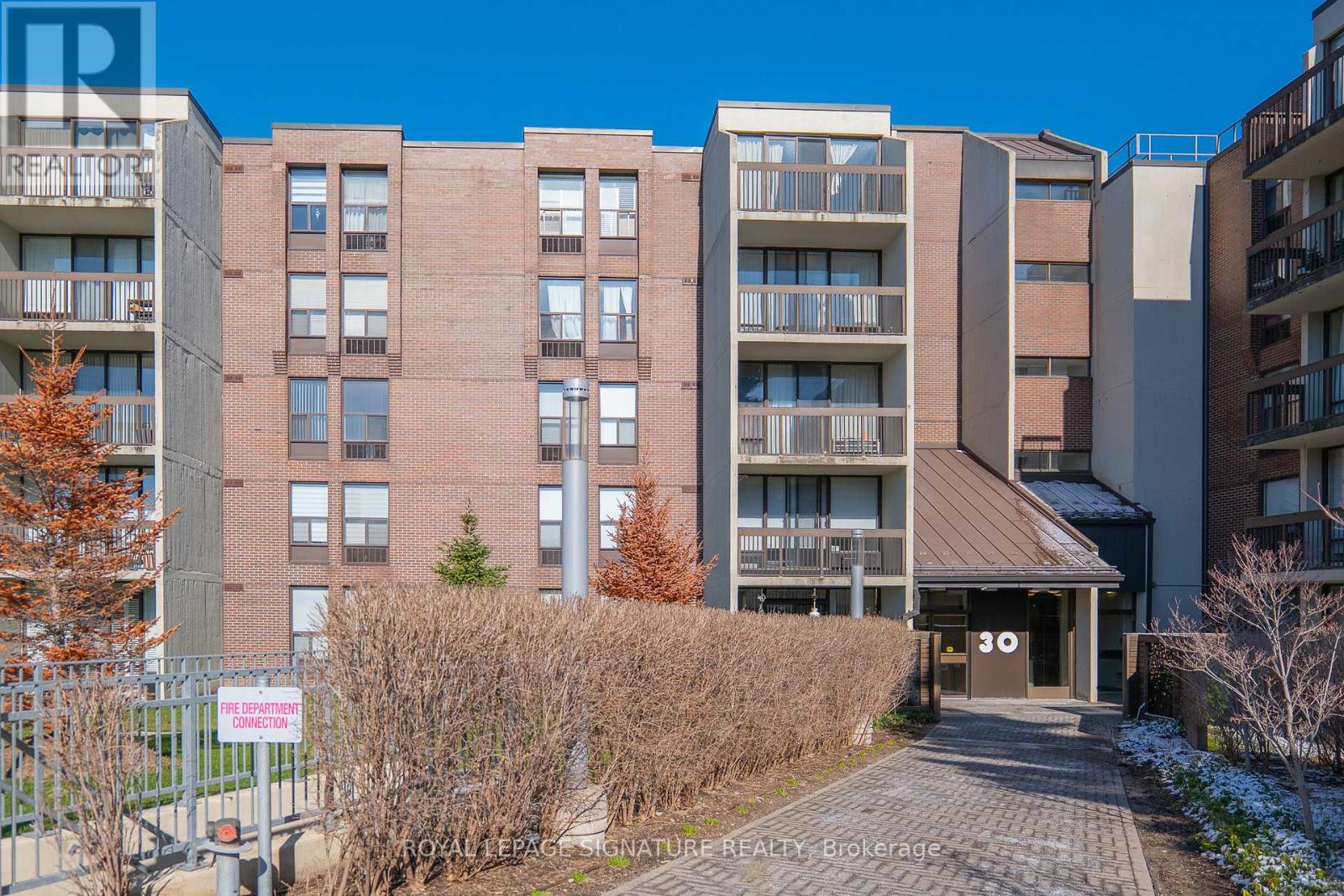 404 - 30 Fashion Roseway, Toronto, Ontario  M2N 6B4 - Photo 3 - C12986902
