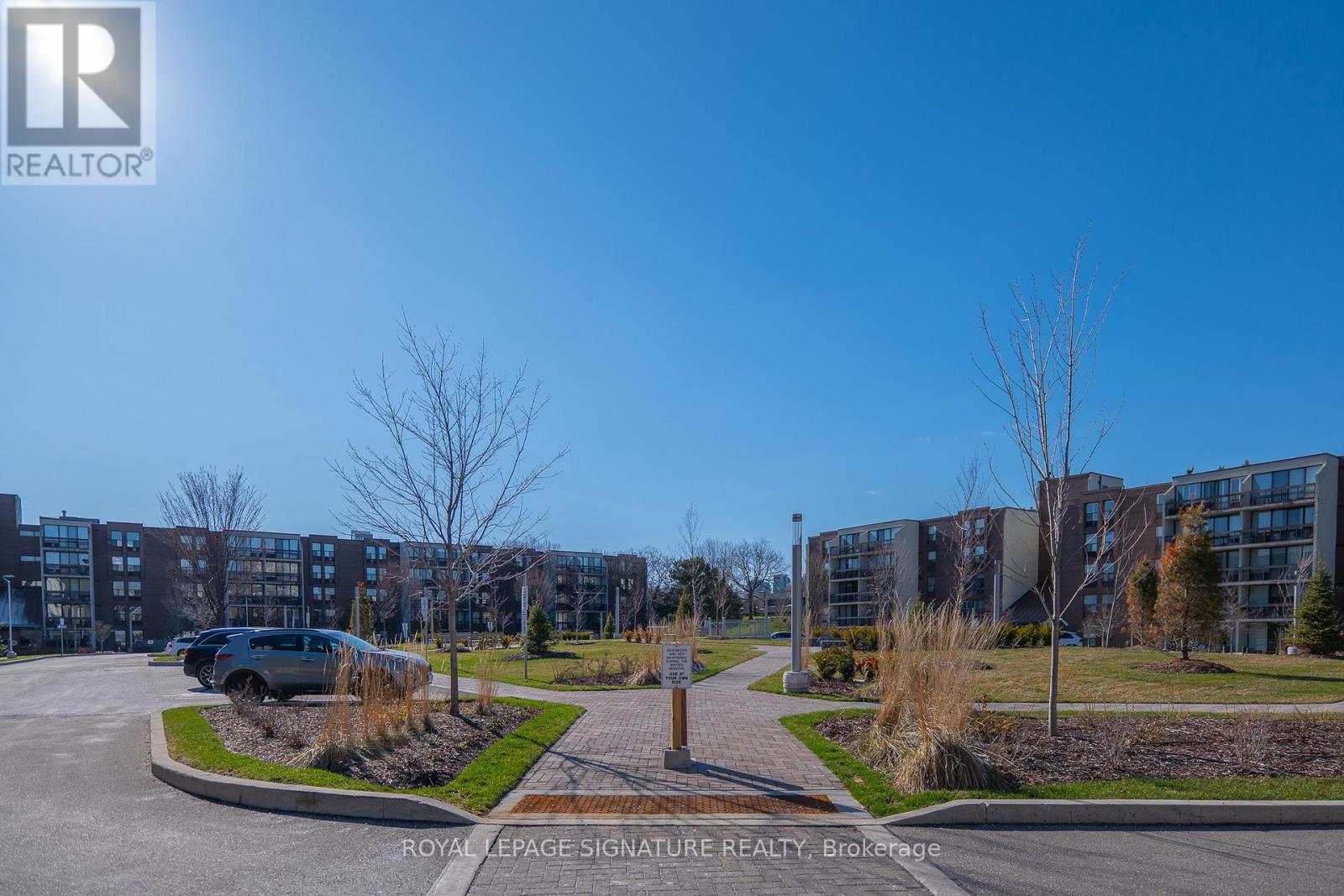 404 - 30 Fashion Roseway, Toronto, Ontario  M2N 6B4 - Photo 4 - C12986902