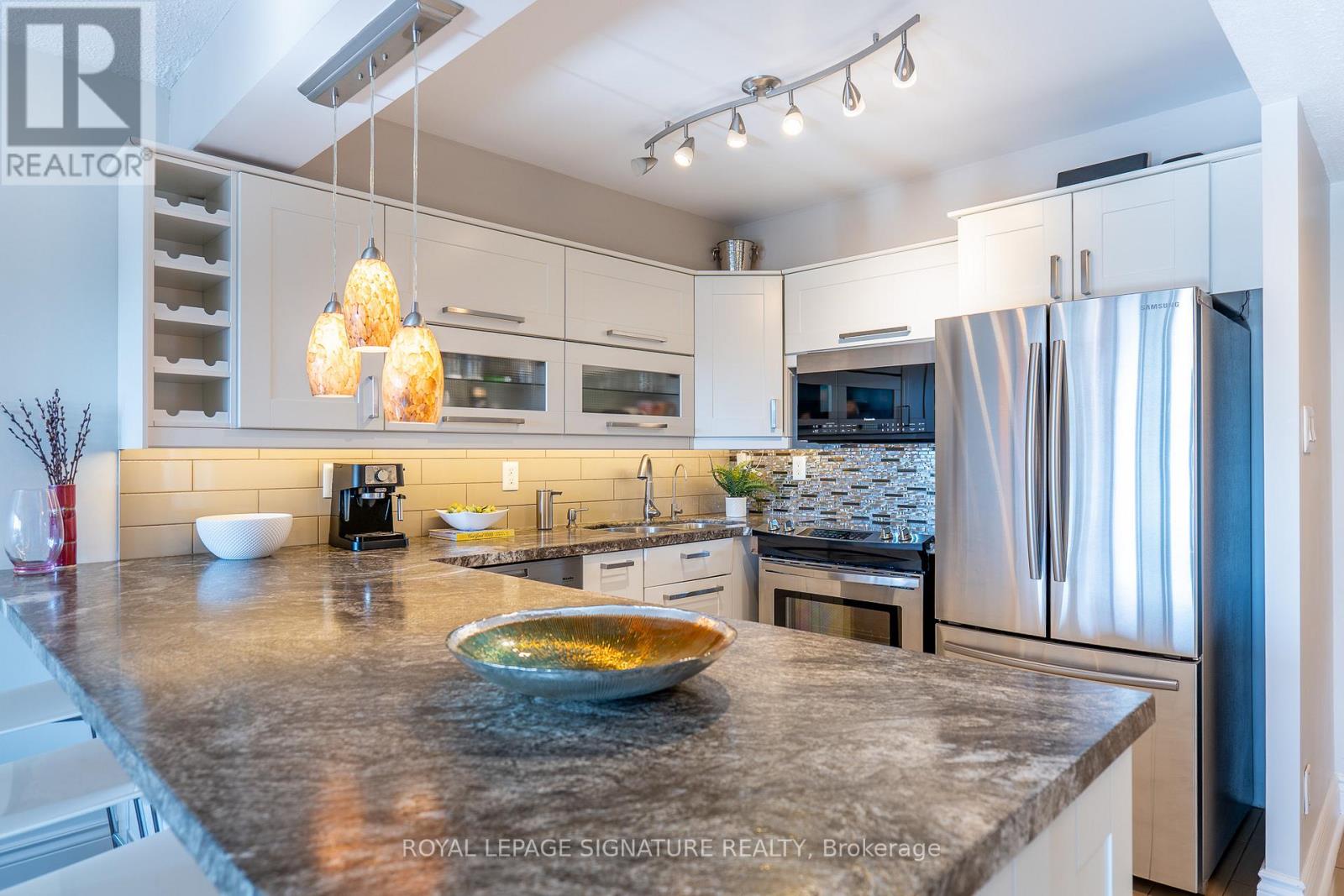 404 - 30 Fashion Roseway, Toronto, Ontario  M2N 6B4 - Photo 9 - C12986902